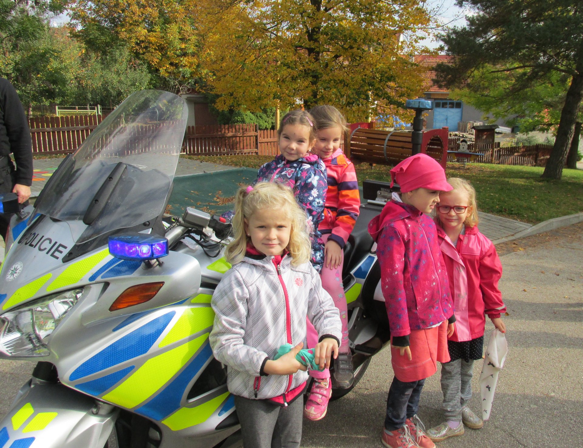 Návštěva POLICIE ČR na motorkách v MŠ