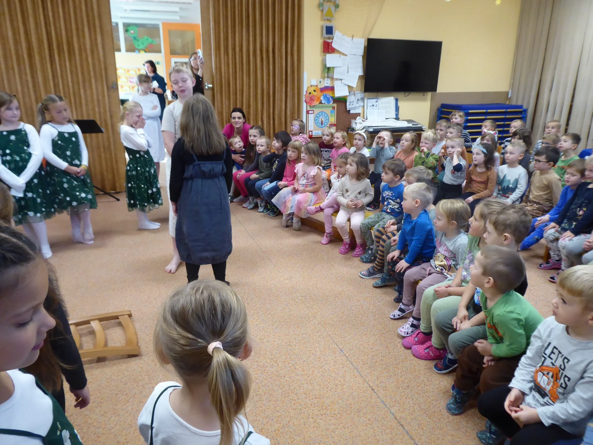 Hudební pohádka O perníkové chaloupce - MŠ