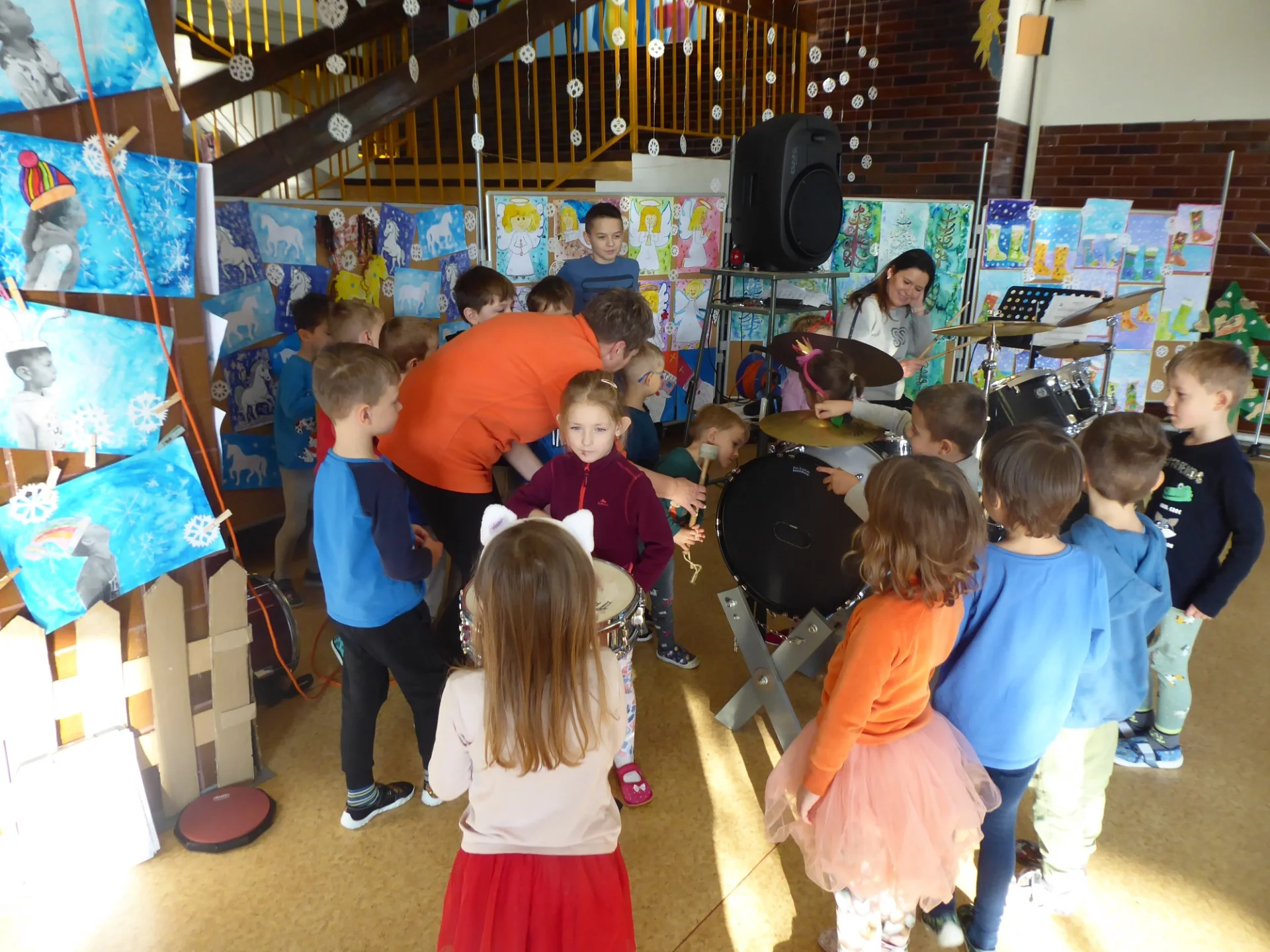 Hudební vystoupení s bicí sestavou - MŠ